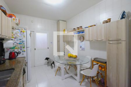 Casa à venda com 227m², 3 quartos e 2 vagasCozinha