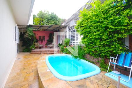 Casa à venda com 227m², 3 quartos e 2 vagasQuintal