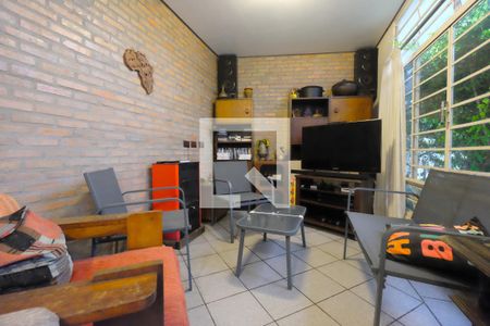 Casa à venda com 227m², 3 quartos e 2 vagasSalão