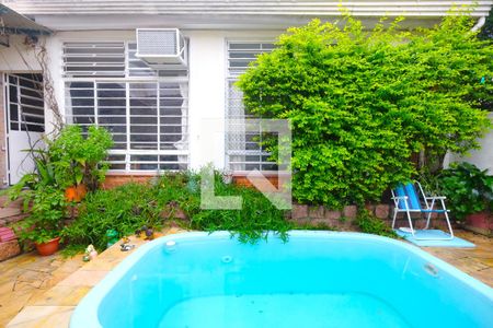 Casa à venda com 227m², 3 quartos e 2 vagasQuintal