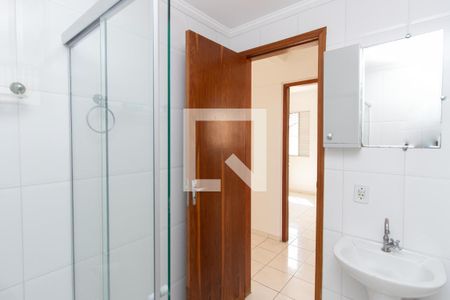 Banheiro de apartamento à venda com 2 quartos, 43m² em Vila Leonor, São Paulo