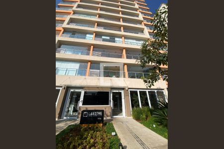 Studio à venda com 43m², 1 quarto e 1 vaga Studio à venda com 43m², 1 quarto e 1 vagaFachada