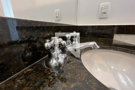 Apartamento para alugar com 52m², 2 quartos e 1 vagaBanheiro da Suíte 1