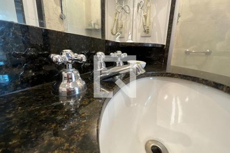 Apartamento para alugar com 52m², 2 quartos e 1 vagaBanheiro da Suíte 2