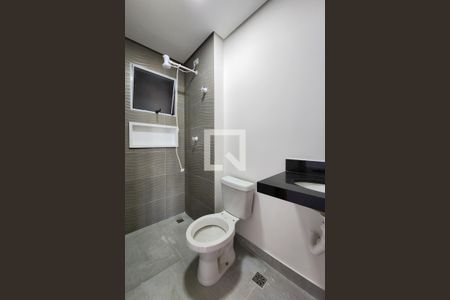 Banheiro de kitnet/studio para alugar com 1 quarto, 32m² em Osvaldo Cruz, São Caetano do Sul