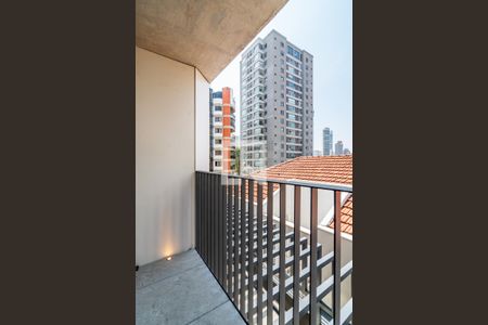 Varanda de kitnet/studio à venda com 1 quarto, 28m² em Jardim das Bandeiras, São Paulo