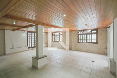 Casa para alugar com 450m², 5 quartos e 4 vagasÁrea comum - Salão de festas