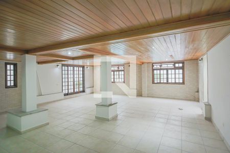Casa para alugar com 450m², 5 quartos e 4 vagasÁrea comum - Salão de festas