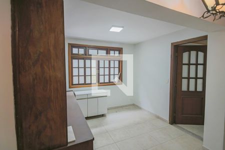 Casa para alugar com 450m², 5 quartos e 4 vagasEscritório