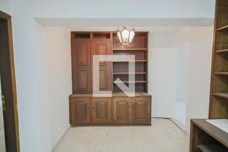 Casa para alugar com 450m², 5 quartos e 4 vagasEscritório