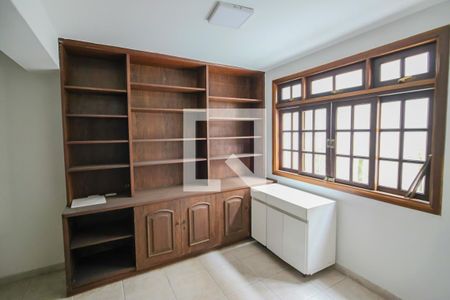 Casa para alugar com 450m², 5 quartos e 4 vagasEscritório