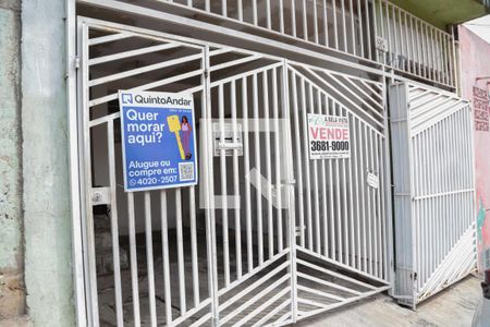 Casa à venda com 180m², 4 quartos e 1 vaga Casa à venda com 180m², 4 quartos e 1 vagaEntrada