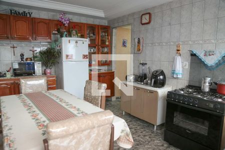 Casa à venda com 180m², 4 quartos e 1 vaga Casa à venda com 180m², 4 quartos e 1 vagaCozinha