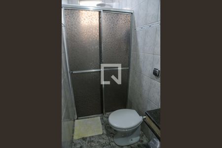 Casa à venda com 180m², 4 quartos e 1 vaga Casa à venda com 180m², 4 quartos e 1 vagaBanheiro