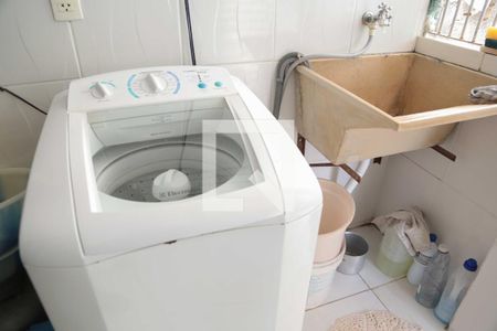 Casa à venda com 180m², 4 quartos e 1 vaga Casa à venda com 180m², 4 quartos e 1 vagaÁrea de Serviço