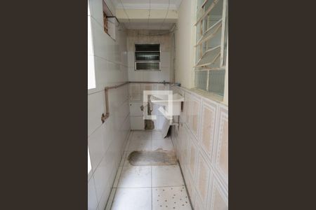 Casa à venda com 180m², 4 quartos e 1 vaga Casa à venda com 180m², 4 quartos e 1 vagaBanheiro