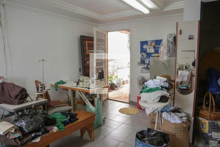 Casa à venda com 180m², 4 quartos e 1 vaga Casa à venda com 180m², 4 quartos e 1 vagaDeposito