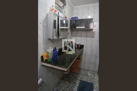 Casa à venda com 180m², 4 quartos e 1 vaga Casa à venda com 180m², 4 quartos e 1 vagaBanheiro