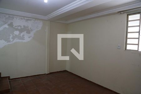 Casa à venda com 180m², 4 quartos e 1 vaga Casa à venda com 180m², 4 quartos e 1 vagaSala 2