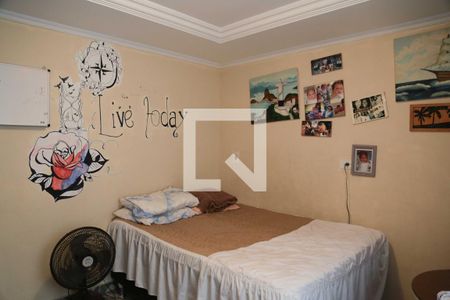 Casa à venda com 180m², 4 quartos e 1 vaga Casa à venda com 180m², 4 quartos e 1 vagaQuarto 2