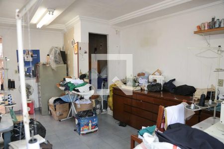 Casa à venda com 180m², 4 quartos e 1 vaga Casa à venda com 180m², 4 quartos e 1 vagaDeposito