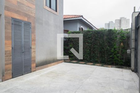Casa à venda com 470m², 3 quartos e 4 vagas Casa à venda com 470m², 3 quartos e 4 vagasGaragem