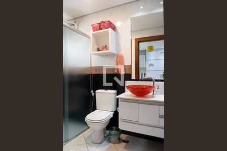 Casa à venda com 470m², 3 quartos e 4 vagas Casa à venda com 470m², 3 quartos e 4 vagasBanheiro do Quarto 2