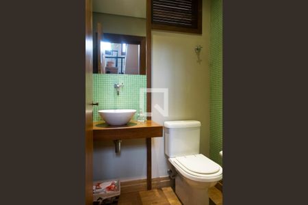 Casa à venda com 470m², 3 quartos e 4 vagas Casa à venda com 470m², 3 quartos e 4 vagasLavabo