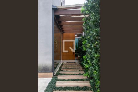 Casa à venda com 470m², 3 quartos e 4 vagas Casa à venda com 470m², 3 quartos e 4 vagasEntrada