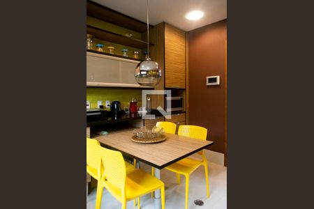 Casa à venda com 470m², 3 quartos e 4 vagas Casa à venda com 470m², 3 quartos e 4 vagasCozinha