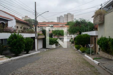 Casa à venda com 470m², 3 quartos e 4 vagas Casa à venda com 470m², 3 quartos e 4 vagasVista da rua