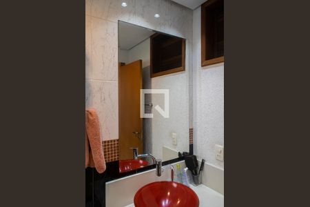 Casa à venda com 470m², 3 quartos e 4 vagas Casa à venda com 470m², 3 quartos e 4 vagasBanheiro do Quarto 2