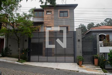 Casa à venda com 470m², 3 quartos e 4 vagas Casa à venda com 470m², 3 quartos e 4 vagasFachada