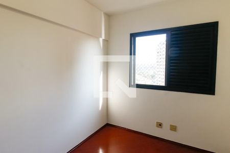 Quarto 1 de apartamento para alugar com 3 quartos, 78m² em Vila Sônia, São Paulo