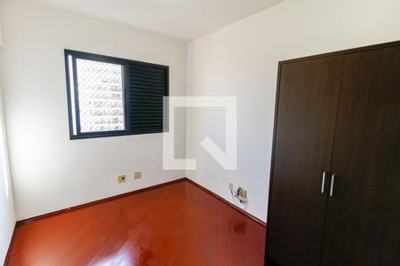 Quarto 1 de apartamento para alugar com 3 quartos, 78m² em Vila Sônia, São Paulo