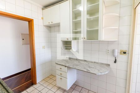 Apartamento para alugar com 78m², 3 quartos e 1 vaga Apartamento para alugar com 78m², 3 quartos e 1 vagaCozinha - Armários