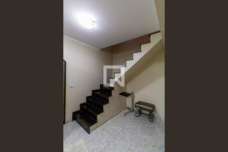 Escada  de casa à venda com 4 quartos, 270m² em Vila Ré, São Paulo