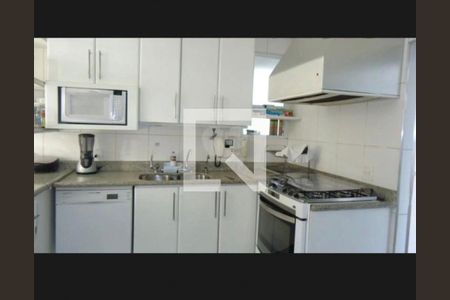 Casa à venda com 4 quartos, 350m² em Bela Aliança, São Paulo