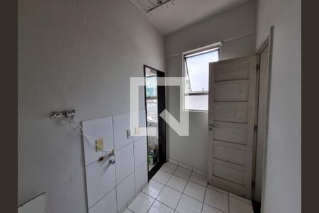 Apartamento à venda com 78m², 2 quartos e 2 vagasArea de serviço