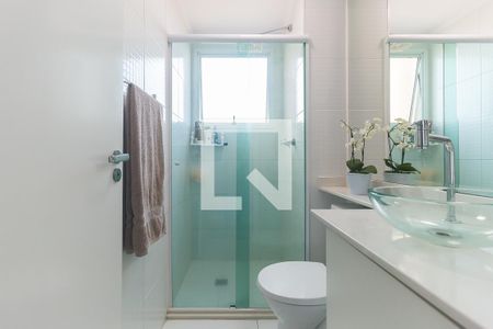 Apartamento para alugar com 48m², 2 quartos e 2 vagas Apartamento para alugar com 48m², 2 quartos e 2 vagasBanheiro