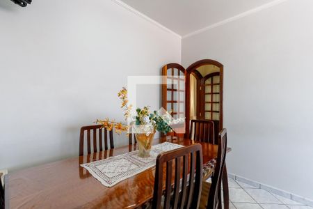 Casa à venda com 130m², 3 quartos e 2 vagas Casa à venda com 130m², 3 quartos e 2 vagasCopa