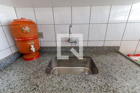 Casa à venda com 130m², 3 quartos e 2 vagas Casa à venda com 130m², 3 quartos e 2 vagasCozinha Edícula