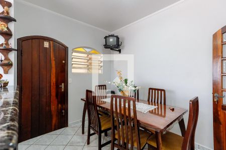 Casa à venda com 130m², 3 quartos e 2 vagas Casa à venda com 130m², 3 quartos e 2 vagasCopa