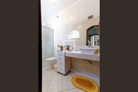 Casa à venda com 130m², 3 quartos e 2 vagas Casa à venda com 130m², 3 quartos e 2 vagasBanheiro