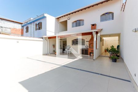 Casa à venda com 130m², 3 quartos e 2 vagas Casa à venda com 130m², 3 quartos e 2 vagasChurrasqueira