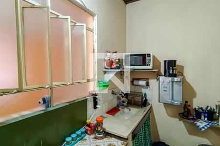 Casa à venda com 240m², 3 quartos e sem vagacozinha