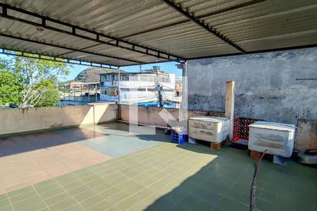 Casa à venda com 240m², 3 quartos e sem vagaterraço