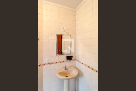Casa à venda com 130m², 3 quartos e 3 vagas Casa à venda com 130m², 3 quartos e 3 vagasBanheiro Social