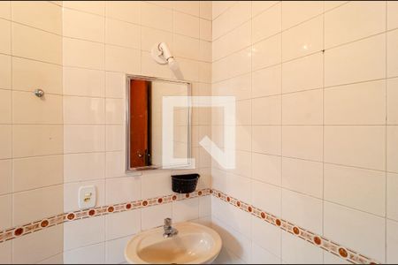 Casa à venda com 130m², 3 quartos e 3 vagas Casa à venda com 130m², 3 quartos e 3 vagasBanheiro Social