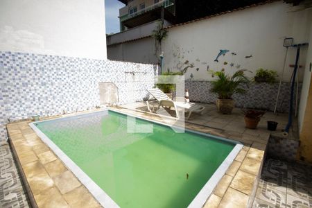 Casa à venda com 110m², 2 quartos e 3 vagas Casa à venda com 110m², 2 quartos e 3 vagasQuintal